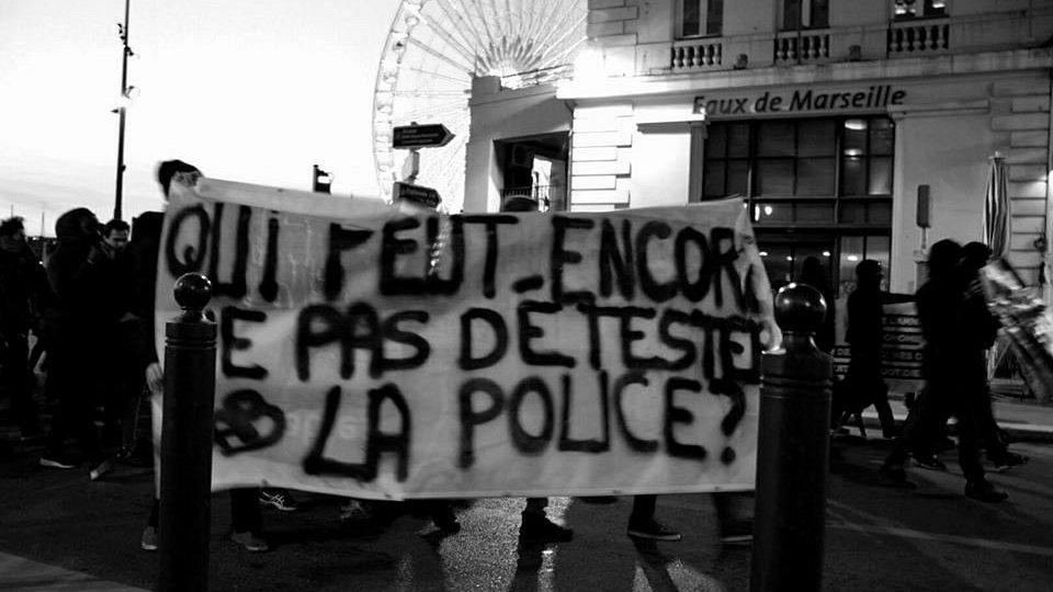 Banderole détester la police